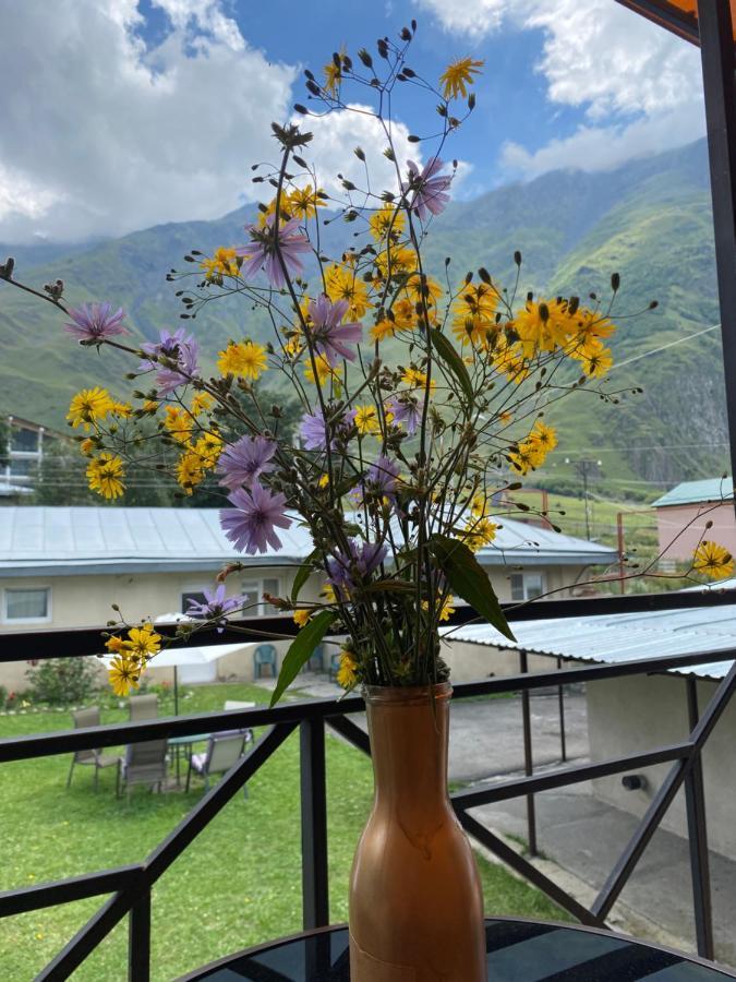 Hotel Elegant Kazbegi Exterior foto